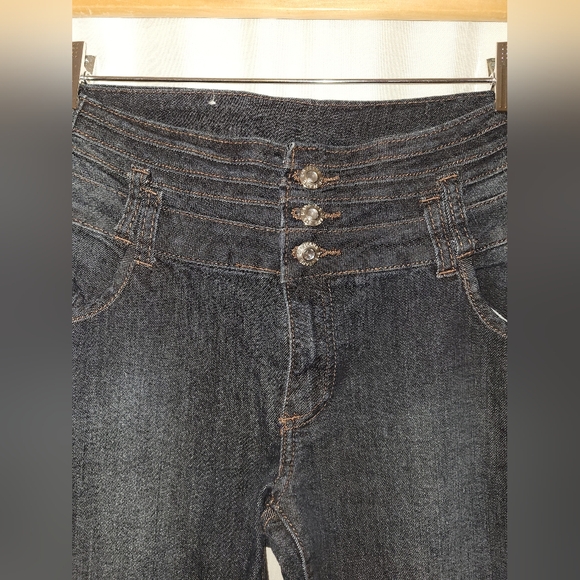 Jeans - Picture 2 of 7